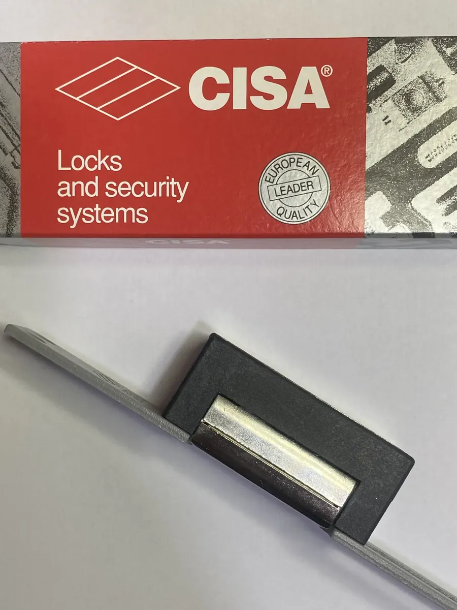 Hembrilla Eléctrica 12v P/l Cisa